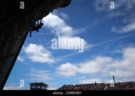 PARIGI, FRANCIA - 09 AGOSTO: Jakob Schubert della squadra austriaca gareggia durante la gara maschile Boulder & Lead, Final Lead il giorno 14 dei Giochi Olimpici di Parigi 2024 presso le Bourget Sport Climbing Venue il 9 agosto 2024 a Parigi, Francia. © diebilderwelt / Alamy Stock Foto Stock