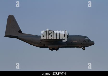 Un Lockheed Martin KC130J Super Hercules con lo United States Marine Aerial Refueler Transport Squadron 152 (VMGR-152, noto come "The Sumos" Japan Foto Stock