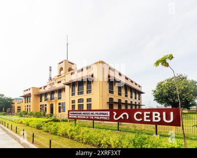 L'esterno della filiale regionale del Museo Nazionale delle Filippine a Cebu è ospitato nell'ex edificio della dogana costruito nel 1910. Foto Stock