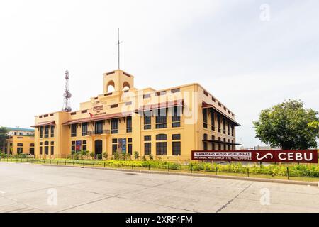 L'esterno della filiale regionale del Museo Nazionale delle Filippine a Cebu è ospitato nell'ex edificio della dogana costruito nel 1910. Foto Stock