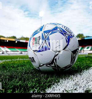 Nijmegen, Paesi Bassi. 10 agosto 2024. NIJMEGEN, 10-08-2024, GoffertStadium, football, Dutch eredivisie, stagione 2024/2025, durante la partita NEC - FC Twente, palla credito: Pro Shots/Alamy Live News Foto Stock