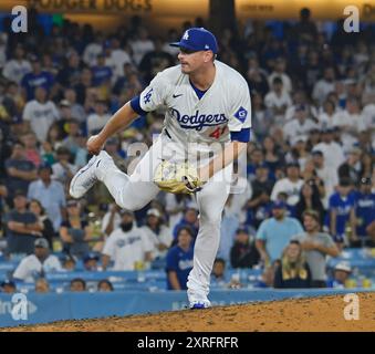 Los Angeles, Stati Uniti. 09 agosto 2024. Il lanciatore dei Los Angeles Dodgers Daniel Hudson consegna contro i Pittsburgh Pirates nel nono inning al Dodger Stadium di Los Angeles venerdì 9 agosto 2024. Foto di Jim Ruymen/UPI credito: UPI/Alamy Live News Foto Stock