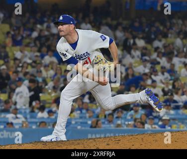 Los Angeles, Stati Uniti. 09 agosto 2024. Il lanciatore dei Los Angeles Dodgers Daniel Hudson consegna contro i Pittsburgh Pirates nel nono inning al Dodger Stadium di Los Angeles venerdì 9 agosto 2024. Foto di Jim Ruymen/UPI credito: UPI/Alamy Live News Foto Stock