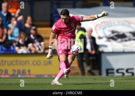 Birkenhead, Regno Unito. 10 agosto 2024. Luke McGee, il portiere dei Tranmere Rovers in azione. EFL Skybet Football League Two Match, Tranmere Rovers contro Notts County a Prenton Park, Birkenhead, Wirral, sabato 10 agosto 2024. Questa immagine può essere utilizzata solo per scopi editoriali. Solo per uso editoriale, .pic di Chris Stading/ credito: Andrew Orchard fotografia sportiva/Alamy Live News Foto Stock