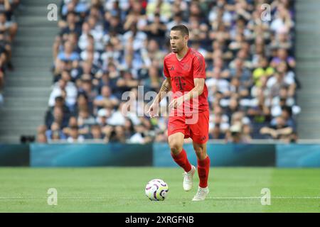 Londra, Regno Unito. 10 agosto 2024. Londra, Inghilterra, 10 agosto 2024: Raphael Guerreiro (22 Bayern Monaco) durante la partita amichevole tra il Tottenham Hotspur e il Bayern Monaco allo stadio Tottenham di Londra, Inghilterra (Alexander Canillas/SPP) credito: SPP Sport Press Photo. /Alamy Live News Foto Stock