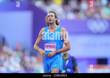 Saint Denis, Francia. 10 agosto 2024. Olimpiadi, Parigi 2024, atletica leggera, Stade de France, salto in alto, uomini, finale, Gianmarco Tamberi dall'Italia reagisce. Crediti: Michael Kappeler/dpa/Alamy Live News Foto Stock