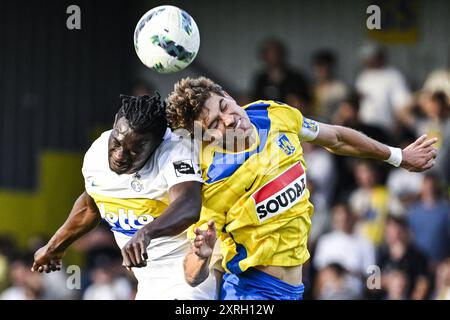 Westerlo, Belgio. 10 agosto 2024. David Promise dell'Union e Roman Neustadter di Westerlo in azione durante una partita di calcio tra KVC Westerlo e Royale Union Saint-Gilloise, sabato 10 agosto 2024 a Westerlo, il giorno 3 della stagione 2024-2025 della prima divisione del campionato belga della 'Jupiler Pro League'. BELGA PHOTO TOM GOYVAERTS credito: Belga News Agency/Alamy Live News Foto Stock