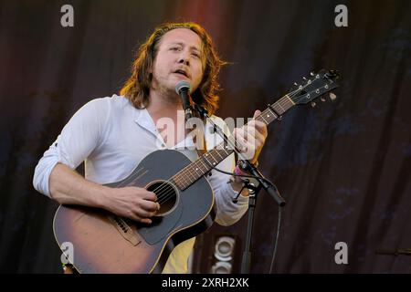 Williamscot, Regno Unito. 10 agosto 2024. La chitarra folk inglese e il cantante Ben Savage si esibiscono dal vivo sul palco della Cropredy Convention di Fairport. (Foto di Dawn Fletcher-Park/SOPA Images/Sipa USA) credito: SIPA USA/Alamy Live News Foto Stock