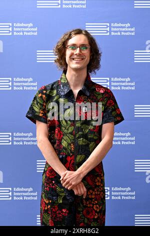 Edimburgo, Scozia, Regno Unito. 10 agosto 2024. Festival internazionale del libro di Edimburgo: Harry Woodgate, autore e illustratore di libri per bambini alla chiamata ufficiale. Crediti: Craig Brown/Alamy Live News Foto Stock