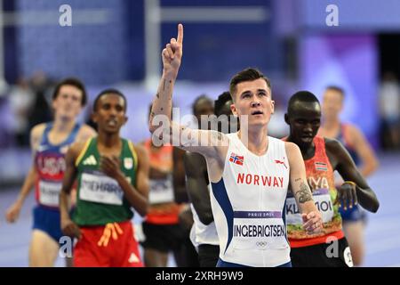 Parigi, Francia. 10 agosto 2024; Giochi Olimpici di Parigi, Stade de France, Parigi, Francia, 15° giorno; atletica leggera, finale uomo 5000m, INGEBRIGTSEN Jakob di Norvegia celebra la vittoria della gara e medaglia d'oro Credit: Action Plus Sports Images/Alamy Live News Foto Stock