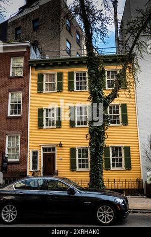 1819 Wooden Clapboard House al No. 132 Charles Street, Greenwich Village, New York City, New York, Stati Uniti Foto Stock