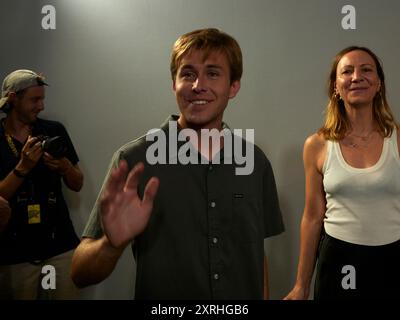 Locarno / Svizzera, 10 agosto 2024. Il regista Freddy Macdonald ha visto alla photocall Locarno Film Festival. Crediti: Walter Gilgen crediti: Walter Gilgen/Alamy Live News Foto Stock