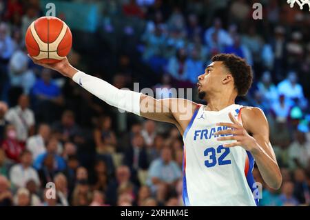 Parigi, Francia. 10 agosto 2024. Julien Mattia/le Pictorium - pallone da basket 5x5 - finale - Francia-USA - Parigi 2024 - 10/08/2024 - Francia/Senna Saint Denis/Parigi - Victor Wembanyama (fra) durante la finale di pallacanestro 5X5 dei Giochi Olimpici di Parigi, tra Francia e Stati Uniti d'America, all'Arena Bercy, 10 agosto 2024. Crediti: LE PICTORIUM/Alamy Live News Foto Stock