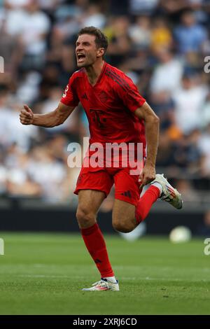 Londra, Regno Unito. 10 agosto 2024. L'attaccante del Bayern Monaco Thomas Muller (25) durante la partita amichevole di pre-stagione tra Tottenham Hotspur FC e FC Bayern Munchen al Tottenham Hotspur Stadium, Londra, Inghilterra, Regno Unito il 10 agosto 2024 Credit: Every Second Media/Alamy Live News Foto Stock