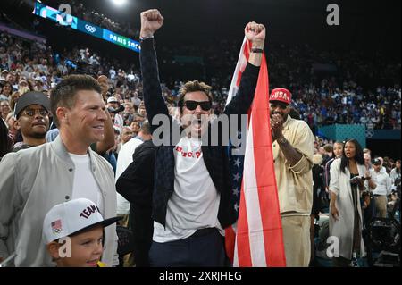 Parigi, fra. 10 agosto 2024. Il conduttore televisivo Jimmy Fallon partecipa alla partita di pallacanestro Team USA vs. Team France Men's Gold Medal durante le Olimpiadi estive di Parigi 2024 alla Bercy Arena, 10 agosto 2024, Parigi, Francia. (Foto di Anthony Behar/Sipa USA) credito: SIPA USA/Alamy Live News Foto Stock