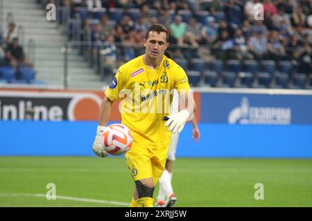 San Pietroburgo, Russia. 10 agosto 2024. Andrey Lunev (1) della Dinamo visto in azione durante la partita di calcio della Premier League russa tra Zenit San Pietroburgo e Dinamo Mosca alla Gazprom Arena. Punteggio finale: Zenit 1:0 Dinamo. (Foto di Maksim Konstantinov/SOPA Images/Sipa USA) credito: SIPA USA/Alamy Live News Foto Stock