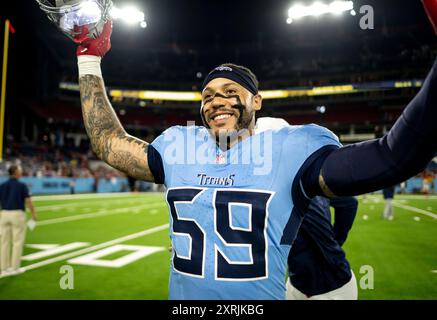 Nashville, Tennessee, Stati Uniti. 10 agosto 2024. Il linebacker dei Tennessee Titans Shane Ray (59) reagì dopo una vittoria sui San Francisco 49ers. (Credit Image: © Camden Hall/ZUMA Press Wire) SOLO PER USO EDITORIALE! Non per USO commerciale! Crediti: ZUMA Press, Inc./Alamy Live News Foto Stock