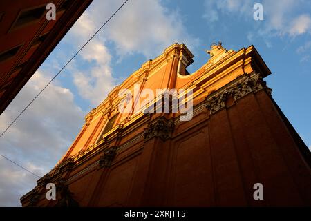 Chiesa di San Paolo maggiore o Decollato a Bologna, esterno barocco italiano Foto Stock