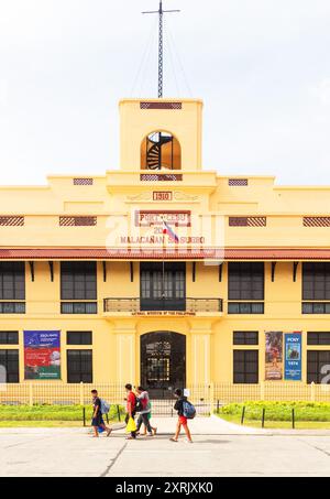 L'esterno della filiale regionale del Museo Nazionale delle Filippine a Cebu è ospitato nell'ex edificio della dogana costruito nel 1910. Foto Stock