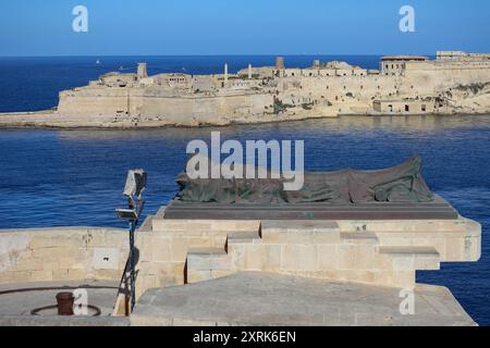 World War II Memorial, soldato di bronzo Malta Foto Stock