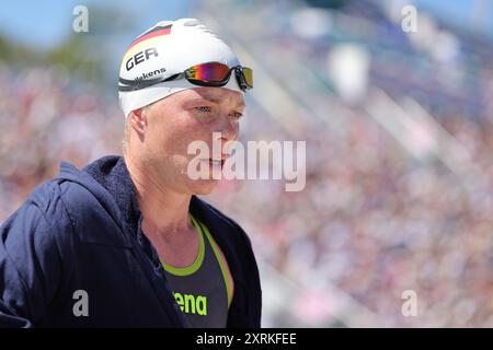 Versailles, Francia. 11 agosto 2024. Giochi Olimpici, Parigi 2024, Pentathlon moderno, individuale, donne, nuoto, Annika Zillekens dalla Germania reagisce. Crediti: Rolf Vennenbernd/dpa/Alamy Live News Foto Stock