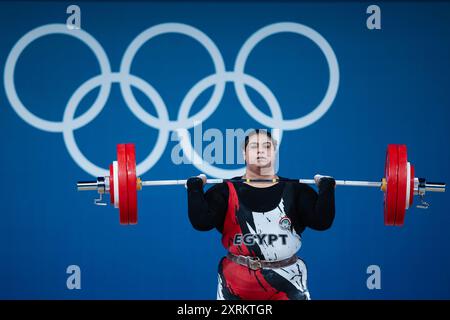 PARIGI, FRANCIA. 11 agosto 2024. Halima Abbas del Team Egypt partecipa all'evento di sollevamento pesi femminile +81kg il sedicesimo giorno dei Giochi Olimpici di Parigi 2024 alla South Paris Arena di Parigi, in Francia. Crediti: Craig Mercer/Alamy Live News Foto Stock
