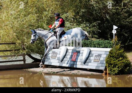 Andrew Heffernan dei Paesi Bassi con Gideon II durante il crosscountry CCI4*S al Five Star International Hartpury Horse Trials del 10 agosto 2024, Hartpury, Regno Unito (foto di Maxime David - MXIMD Pictures) Foto Stock