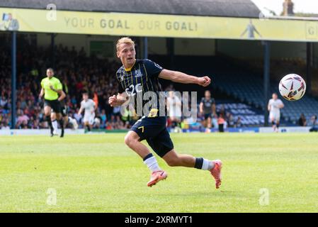 Southend Utd contro York City nel 2024-25 Vanarama National League a Roots Hall. Primo gioco sotto nuova proprietà COSU. Gus Scott-Morriss di Southend Foto Stock