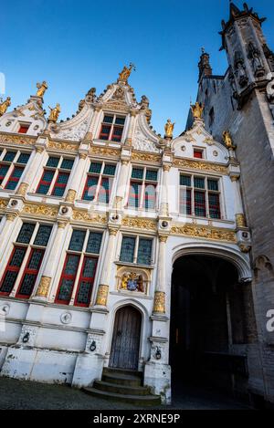 Edificio Liberty of Bruges del primo Rinascimento barocco e Blind Donkey Alley in Belgio. Foto Stock