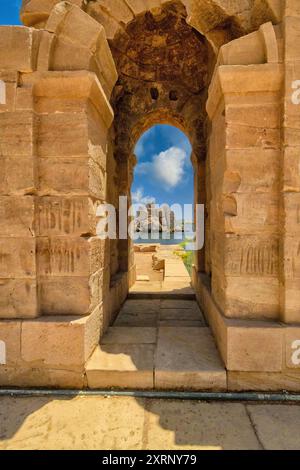 La porta di Diocleziano parte del Tempio di Augusto nel complesso del tempio di file sull'isola di Agilkia Foto Stock