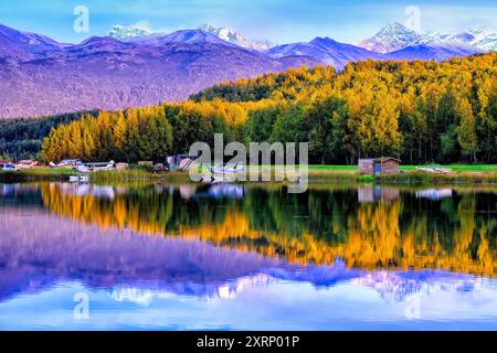 Idrovolanti parcheggiati sul lago Sixmile presso Joint base Elmendorf-Richardson in Alaska Foto Stock