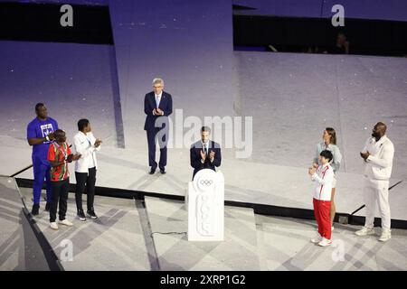 11 agosto 2024, Parigi, Ile-De-France, Francia: TOMY ESTANGUET, presidente del comitato organizzatore di Parigi 2024, pronuncia un discorso in cui si afferma che le Olimpiadi di Parigi hanno raggiunto i record per dimensioni del pubblico, presenze, livelli di decibel e superano i record per le proposte di matrimonio durante la cerimonia di chiusura dei Giochi Olimpici di Parigi 2024 allo Stade de France di Saint-Denis, Francia (immagine di credito: © Mickael Chavet/ZUMA Press Wire) SOLO PER USO EDITORIALE! Non per USO commerciale! Foto Stock