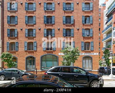 79 Laight Street, Tribeca North Historic District, è il magazzino dello United States Sugar Building del 1853, convertito in appartamenti. Foto Stock