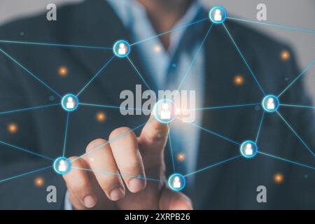 Segnale del pulsante a sfioramento dell'interfaccia social network Businessman. Concetto di risorse umane. Foto Stock