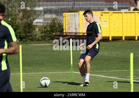 Lier, Belgio. 12 agosto 2024. Mathias Rasmussen dell'Unione raffigurato durante una sessione di allenamento della squadra di calcio belga Royale Union Saint-Gilloise, lunedì 12 agosto 2024 a Lier. La squadra si sta preparando per la partita di domani contro il cecoslovacco Slavia Praga, nella tappa di ritorno del terzo turno di qualificazione per la UEFA Champions League. Praga ha vinto la partita di andata 3-1. BELGA PHOTO BRUNO FAHY credito: Belga News Agency/Alamy Live News Foto Stock