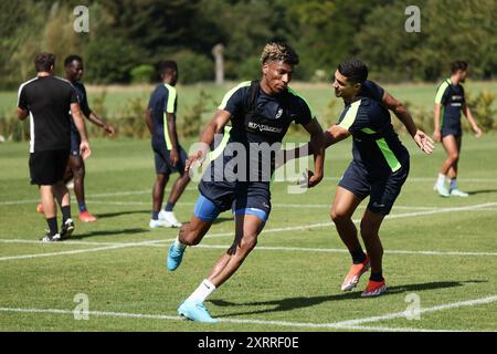 Lier, Belgio. 12 agosto 2024. Kevin Rodriguez dell'Union raffigurato durante una sessione di allenamento della squadra di calcio belga Royale Union Saint-Gilloise, lunedì 12 agosto 2024 a Lier. La squadra si sta preparando per la partita di domani contro il cecoslovacco Slavia Praga, nella tappa di ritorno del terzo turno di qualificazione per la UEFA Champions League. Praga ha vinto la partita di andata 3-1. BELGA PHOTO BRUNO FAHY credito: Belga News Agency/Alamy Live News Foto Stock