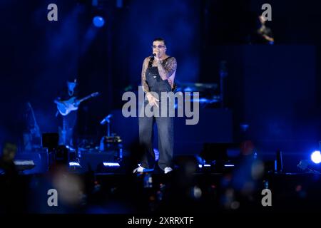 Napoli, Italia. 21 giugno 2024. Il rapper italiano Geolier, si è esibito dal vivo allo Stadio Maradona di Napoli. (Foto di Andrea Gulí/SOPA Images/Sipa USA) credito: SIPA USA/Alamy Live News Foto Stock