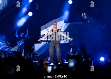 Napoli, Italia. 21 giugno 2024. Il rapper italiano Geolier, si è esibito dal vivo allo Stadio Maradona di Napoli. (Foto di Andrea Gulí/SOPA Images/Sipa USA) credito: SIPA USA/Alamy Live News Foto Stock