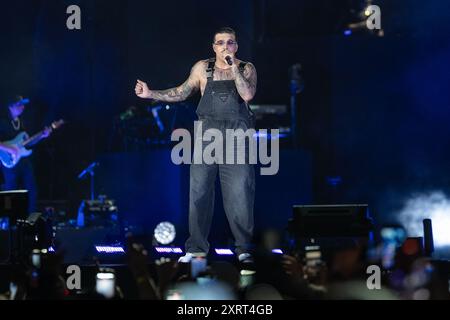 Napoli, Italia. 21 giugno 2024. Il rapper italiano Geolier, si è esibito dal vivo allo Stadio Maradona di Napoli. Credito: SOPA Images Limited/Alamy Live News Foto Stock