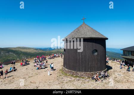 Cappella di San Lorenzo sulla cima del monte Snezka Polonia, confine ceco-polacco Foto Stock