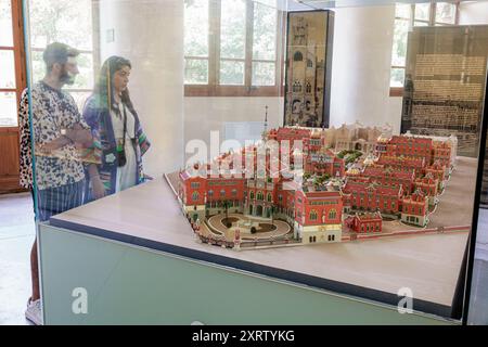 Barcellona Spagna, Catalogna Catalunya, El Guinardo, Recinte Modernista de Sant Pau, storico complesso del padiglione Hospital de la Santa Creu, modalità catalana Foto Stock