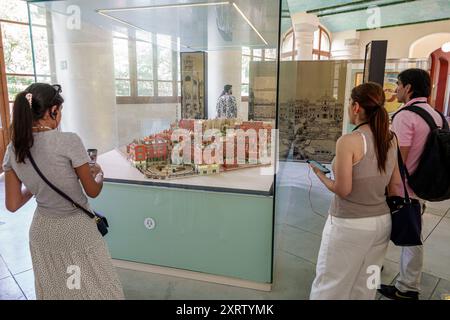 Barcellona Spagna, Catalogna Catalunya, El Guinardo, Recinte Modernista de Sant Pau, storico complesso del padiglione Hospital de la Santa Creu, modalità catalana Foto Stock