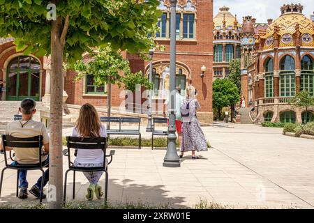 Barcellona Spagna, Catalogna Catalunya, El Guinardo, Recinte Modernista de Sant Pau, storico complesso del padiglione Hospital de la Santa Creu, modalità catalana Foto Stock