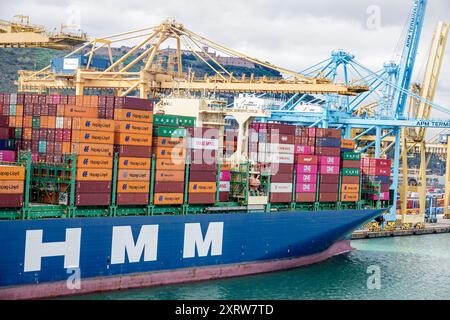 Barcellona Spagna,Catalogna Catalunya,Sants-Montjuic,Mar Mediterraneo,Porto Porto di Barcellona,HMM Mir container nave container container container,lif Foto Stock