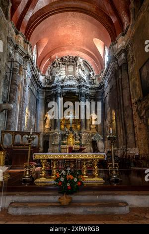 L'alterazione della chiesa di San Domenico (Igreja de São Domingos), questa chiesa ebbe Un incendio l'interno ancora bruciato Lisbona Portogallo 6 aprile 2024 Foto Stock