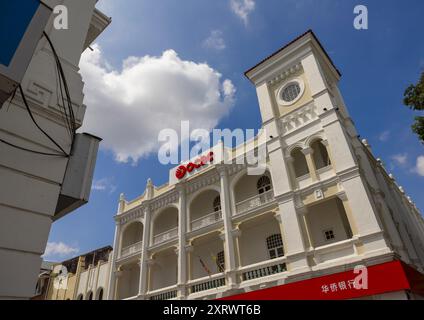 OCBC Heritage Building nell'architettura dell'epoca coloniale britannica, Perak, Ipoh, Malesia Foto Stock