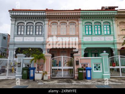 Colorati negozi storici, regione centrale, Singapore, Singapore Foto Stock