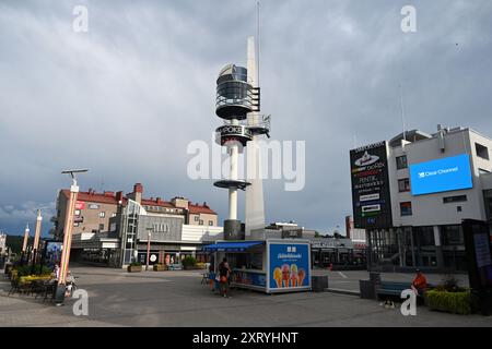 Rovaniemi, Finlandia - 27 luglio 2024: Piazza Lordi nella città finlandese settentrionale di Rovaniemi. Foto Stock