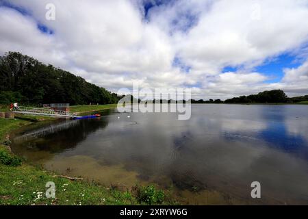 Serbatoio Lisvane presso "Llanishen & Lisvane Reservoirs". Presa agosto 2024. Estate Foto Stock