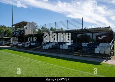 Landore, Swansea, Galles. 12 agosto 2024. Lo stand Our Future presso lo Swansea City Academy JOMA High Performance Centre di Landore, Swansea, Galles, Regno Unito, il 12 agosto 2024. Crediti: Duncan Thomas/Majestic Media. Foto Stock